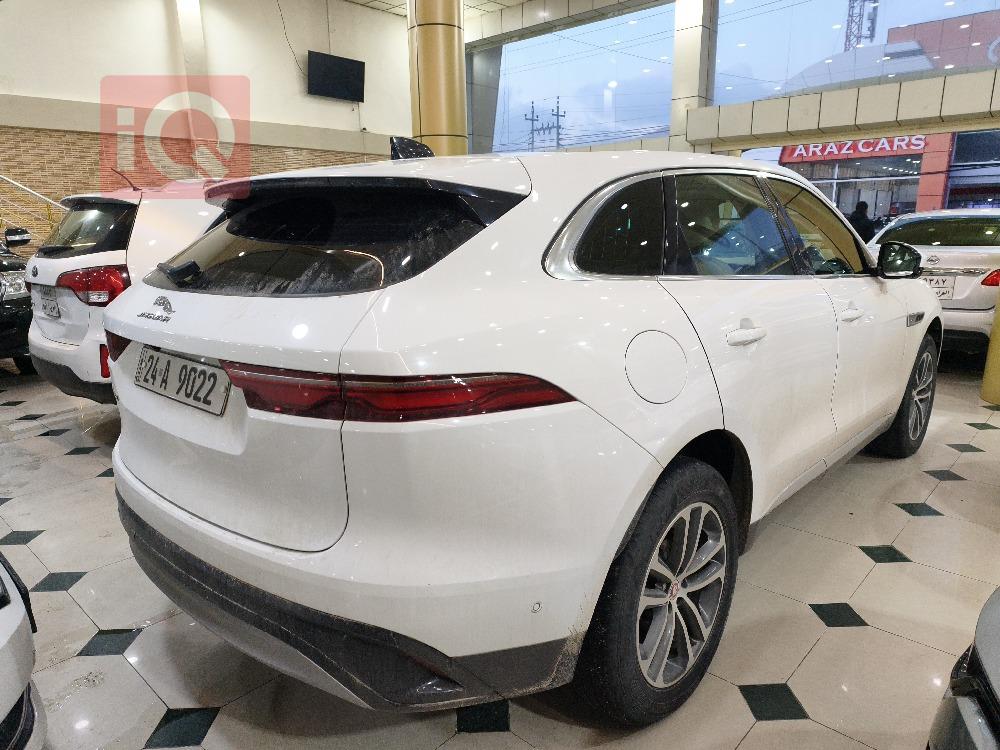 جاكوار إف-بيس